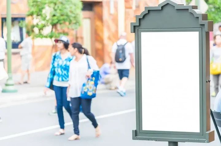 Reklama lokalna – czy ma jeszcze znaczenie w erze internetu?